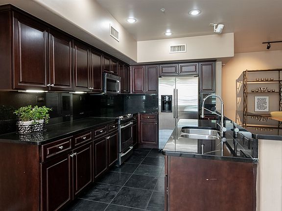4th image of 20660 N 40th St Unit 2175