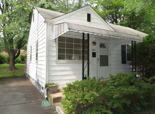 1908 Gilson St, Falls Church, VA 22043