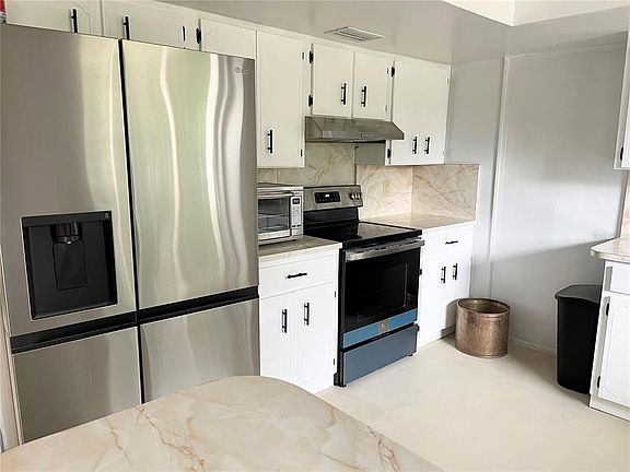 4th image of 230 BAY MEADOW ROAD