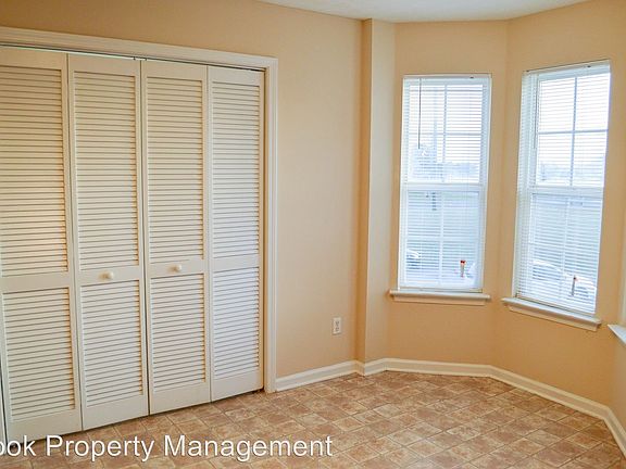 3rd image of 2024 Stonehenge Ave APT 7