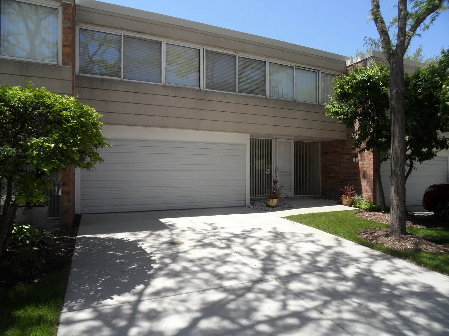 48 Avon Rd photo 1