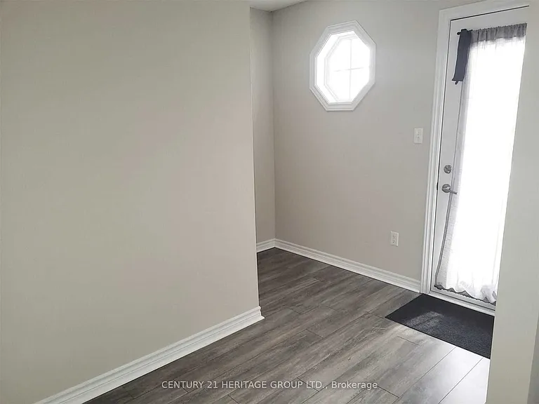 53 Ferndale Dr S #4 — Photo 14