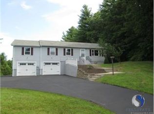 96 Rixtown Rd, Griswold, CT 06351