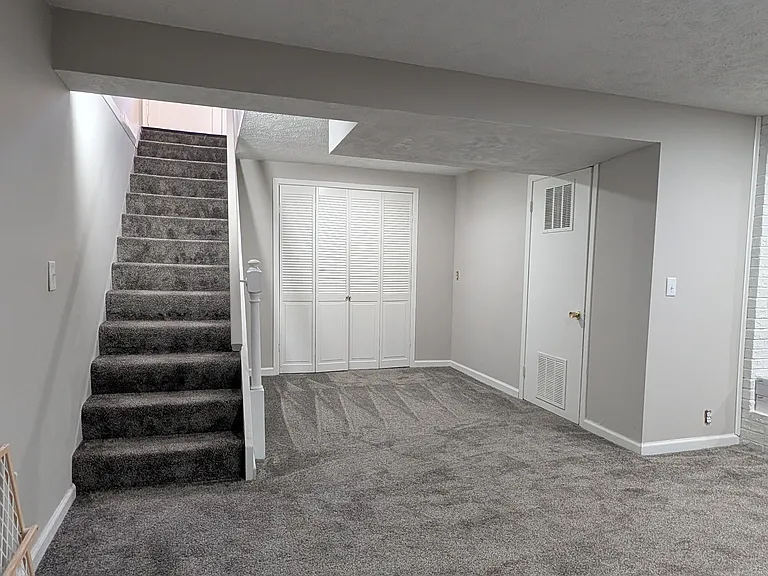 7305 S 33rd St — Photo 13