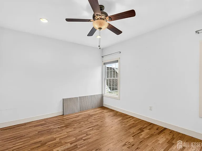 262 Prospect Ave — Photo 17