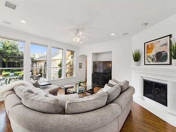 2nd image of 3113 Kimble Dr