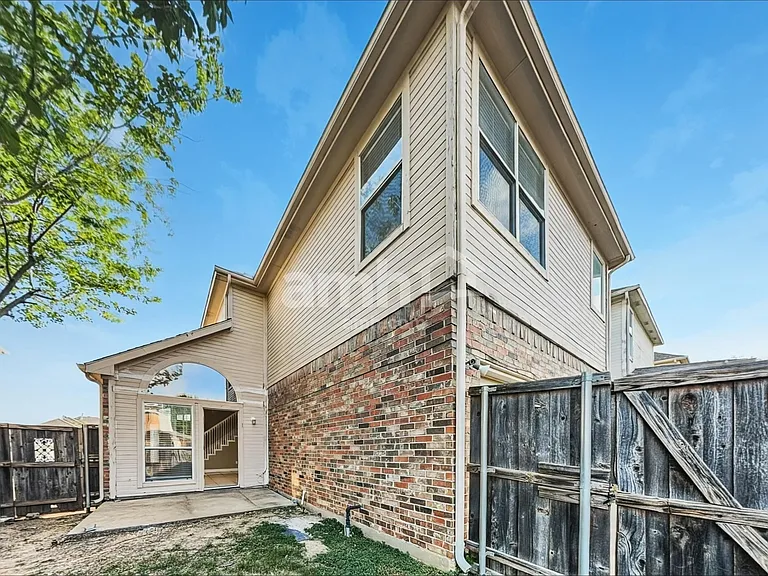 1321 Marken Ct — Photo 17