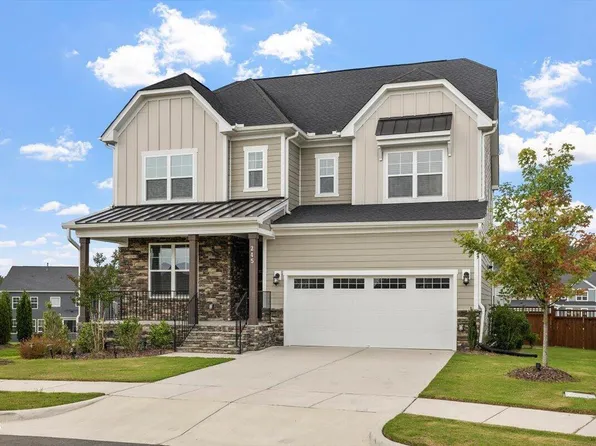 245 N Crest Dr, Chapel Hill, NC 27517