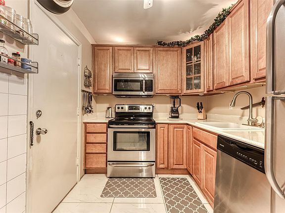 2nd image of 2210 NE 56th Place #108