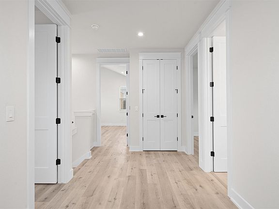 5th image of 2709 Bristol Dr #1