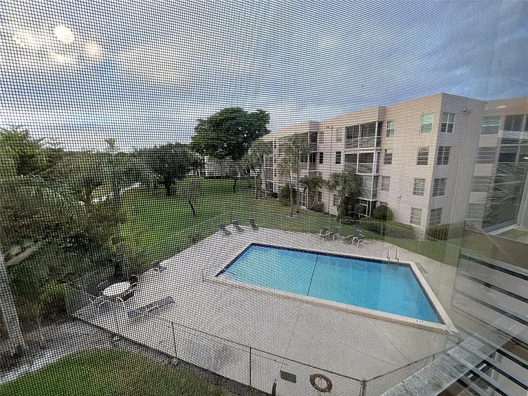9501 Seagrape Dr #305 — Photo 26