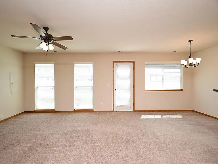 9009 Buckshot Rd — Photo 7