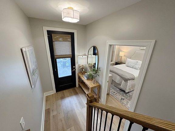 3rd image of 150 Poplar St