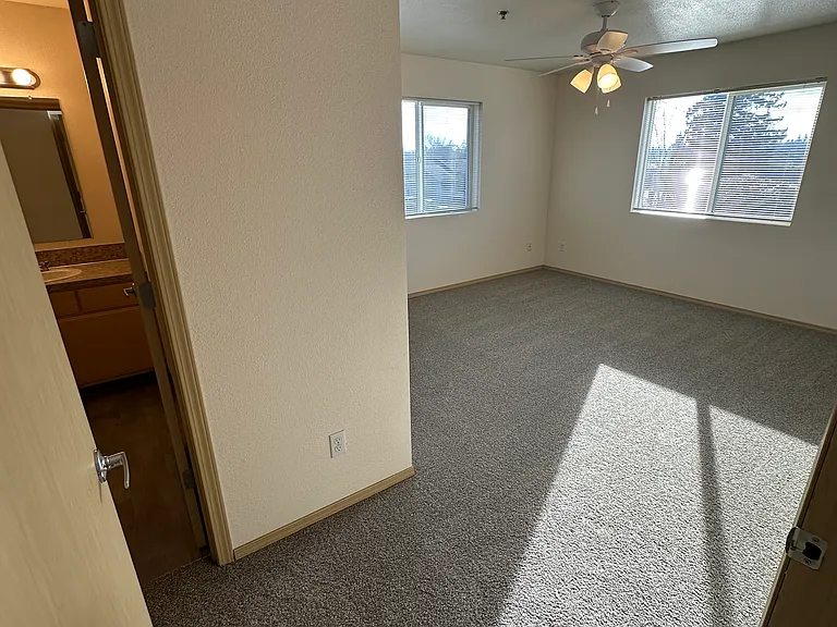 Wildflower Apartments — Photo 14