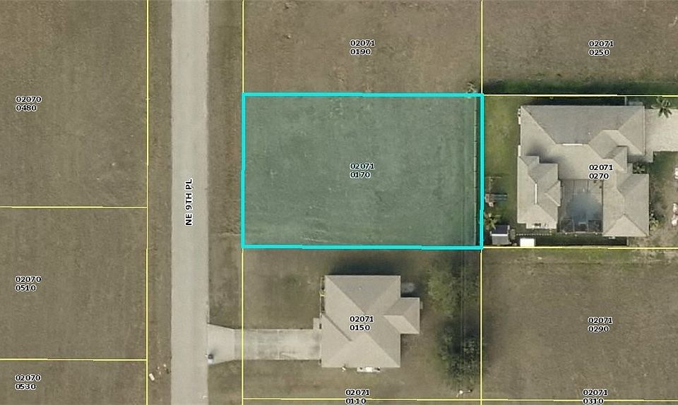 2nd image of 1401 NE 9th Place Cpe