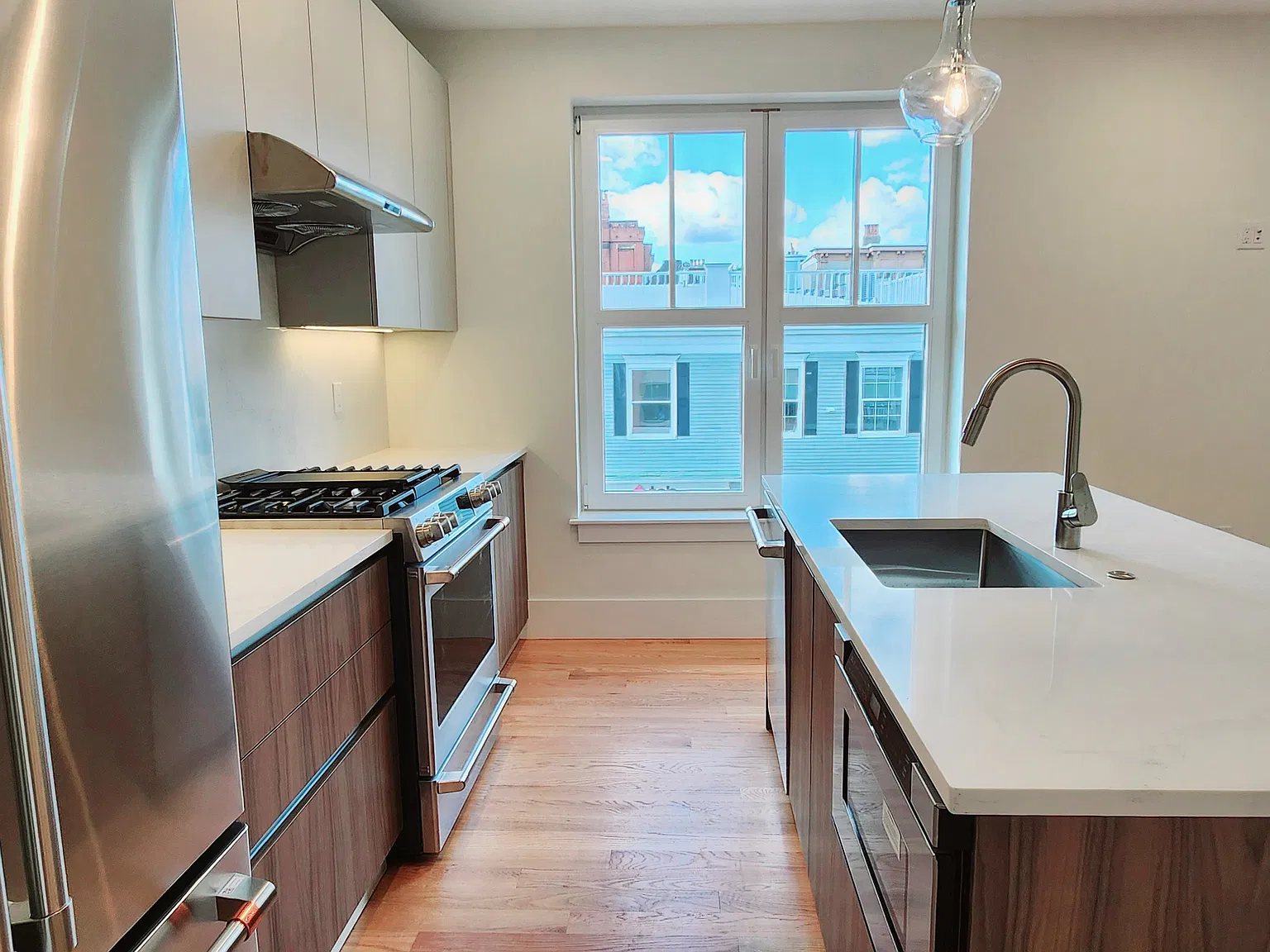 1 bed, 616 sqft, $3,400 — Photo 2