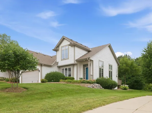 3610 Oak Valley LANE, Waukesha, WI 53188