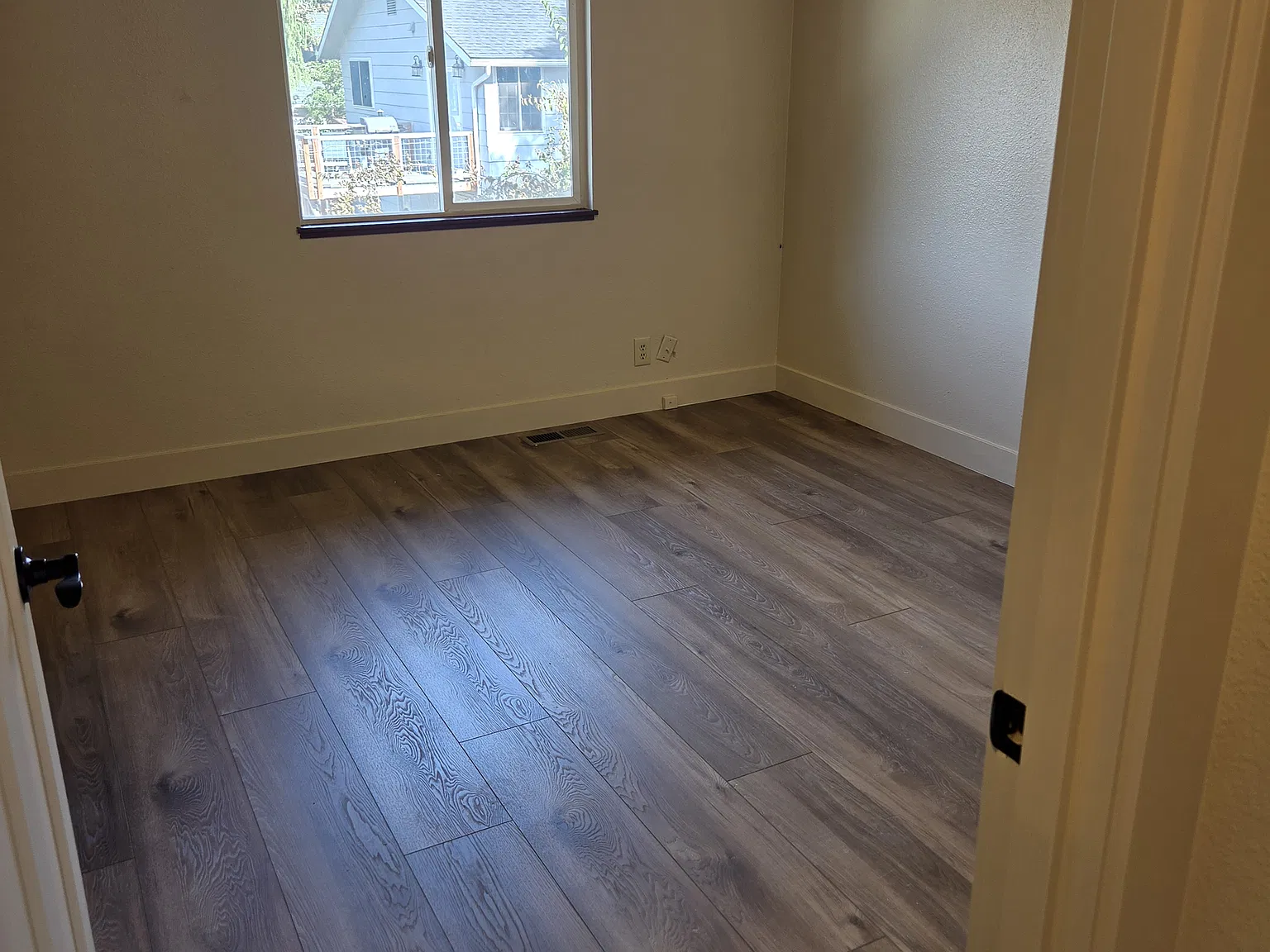 3 bed, 1500 sqft, $1,800 — Photo 1