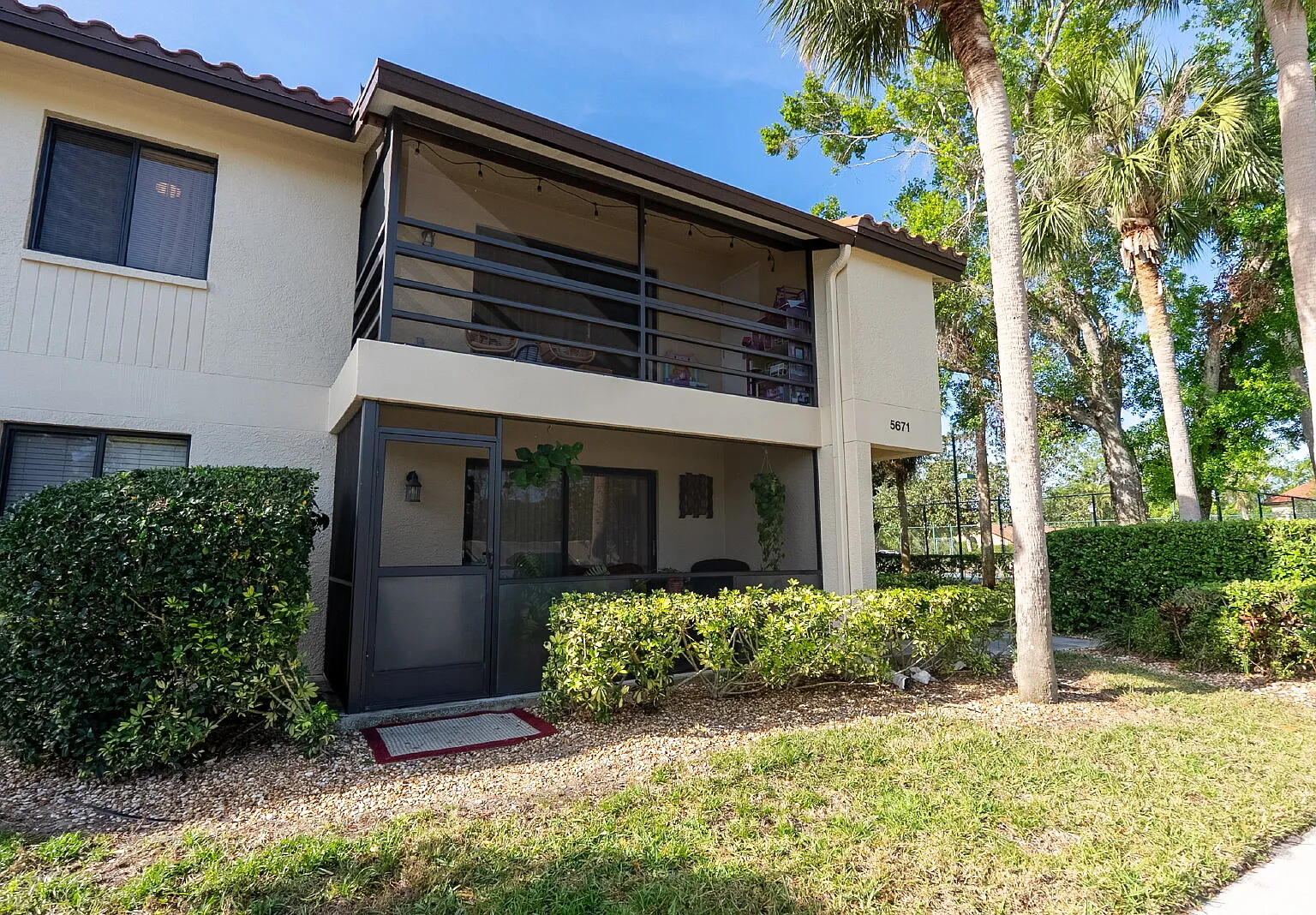 2 bed, 2.0 bath, 1080 sqft, $1,895 — Photo 1