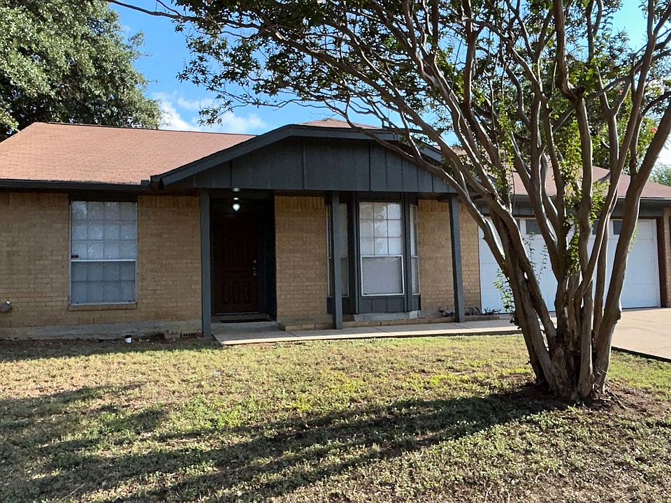 1st image of 3105 Amber Dr S