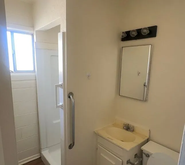 1404 Wyoming Ave — Photo 5
