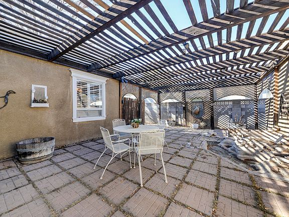 5th image of 6101 Quemado Dr NE