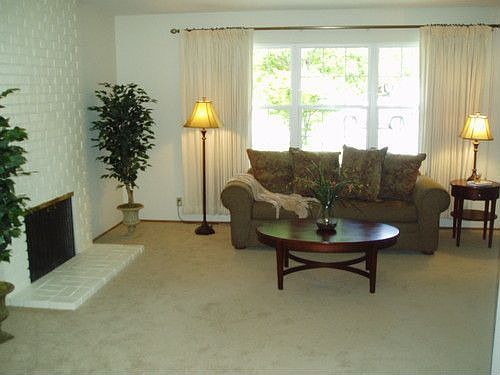2nd image of 882 Russet Dr