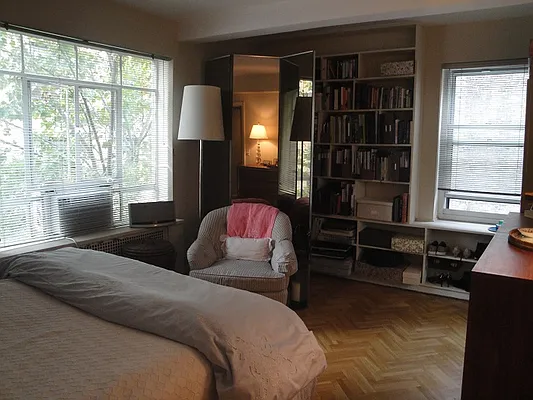 Rented by Luxury Condominium Group LLC | media 15