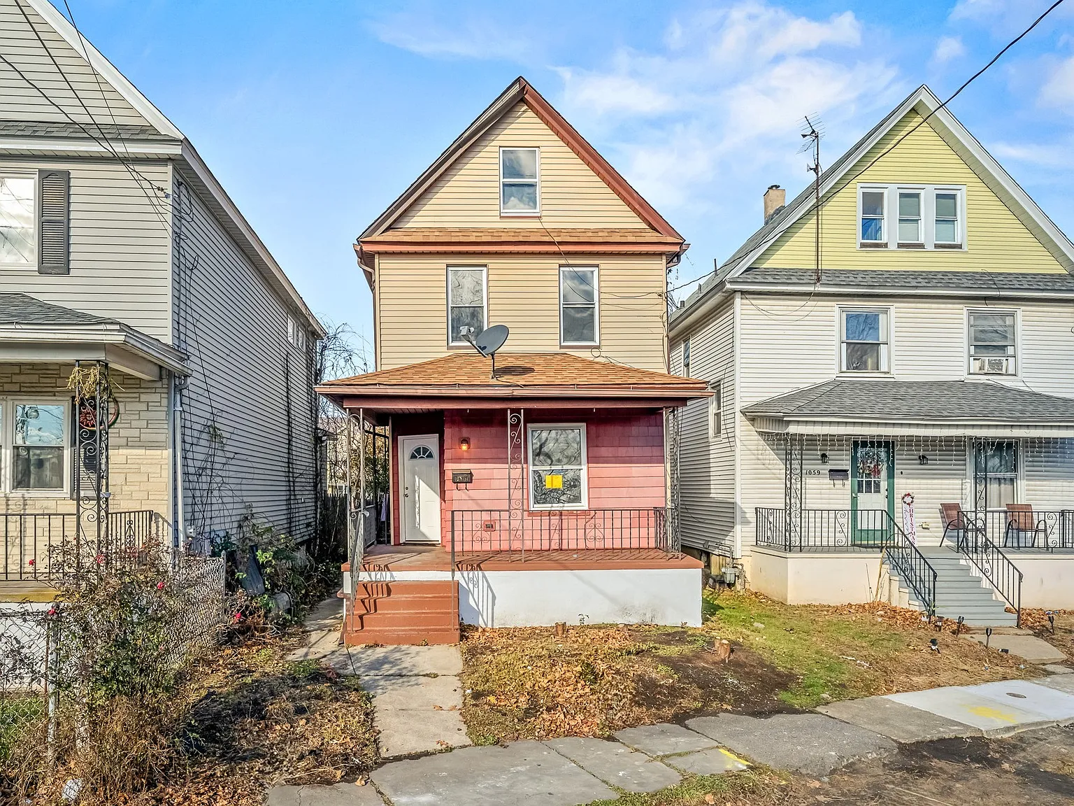 3 bed, 972 sqft, $1,850 — Photo 1