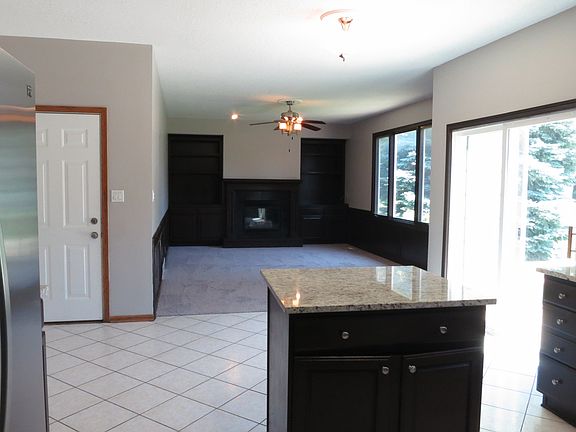 4th image of 4711 Hillsdale Dr