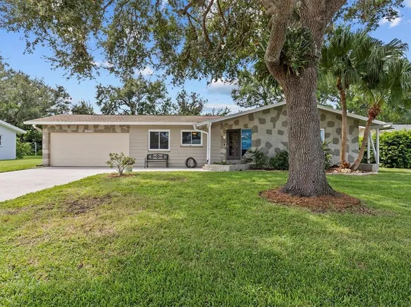 2356 Mangrum Dr, Dunedin, FL 34698