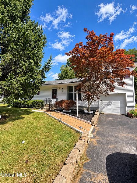 2nd image of 261 Vly Road