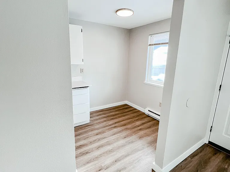 Highland Apartments - 12233-3 — Photo 7