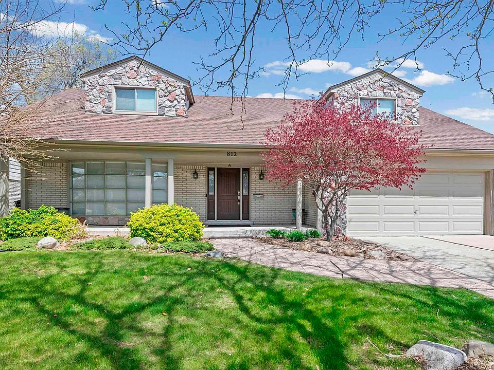 1st image of 812 Moorland Dr