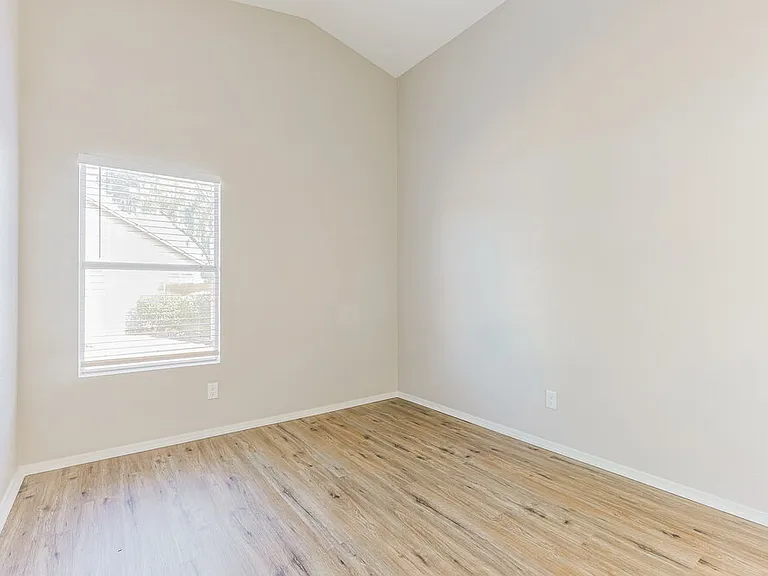4262 E Alder Ave — Photo 12