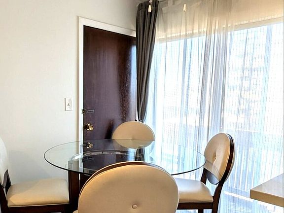 4th image of 721 Elmhurst Rd APT G