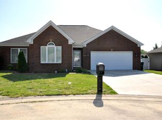2730 Legends Dr, Paducah, KY 42001