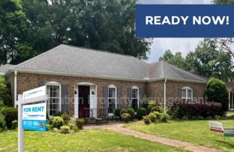 2608 Abercorn Cv — Photo 1