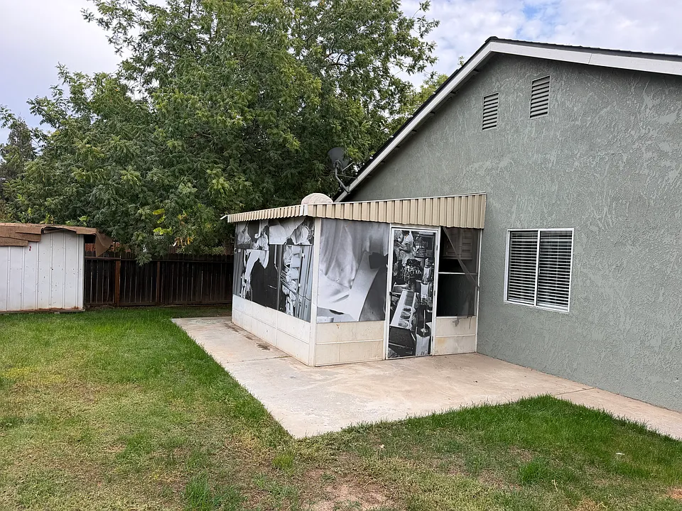 3412 W Dovewood Ave