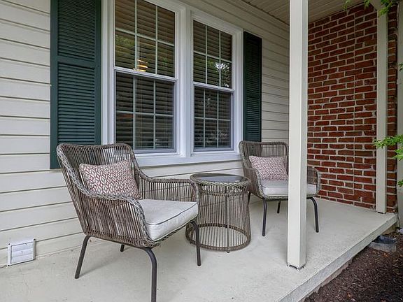4th image of 2033 Raleigh Rd