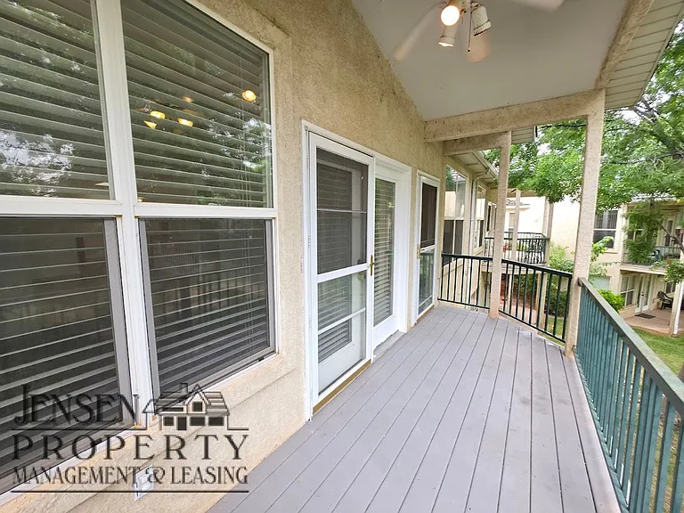153 N Turnbury Ln — Photo 51