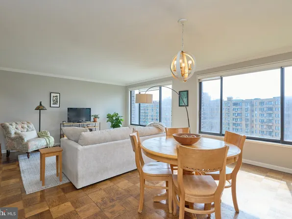 2501 Calvert St NW APT 809, Washington, DC 20008