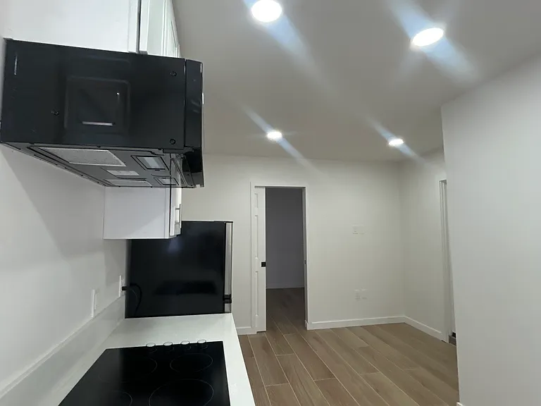 2444 Fairmount Ave #B — Photo 29
