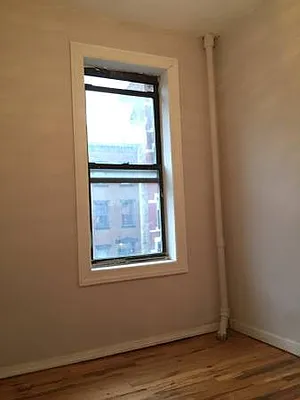 Rented by Bedford Realty USA Corp | media 43