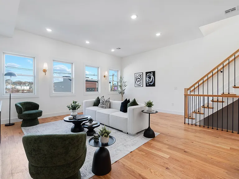 94 Van Horne St #2 — Photo 10