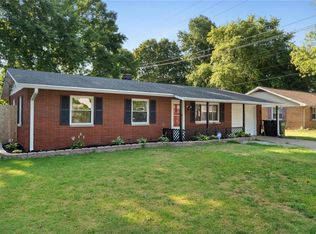 109 McKnight Rd, Fairview Heights, IL 62208