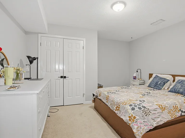 7005 Endicott Ct — Photo 33