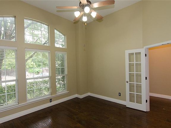 5th image of 343 Shea Dr