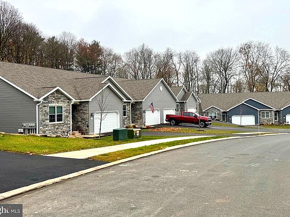2nd image of 113 Bilberry Cir