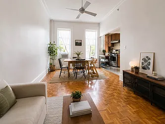 431 Clinton Street, #2